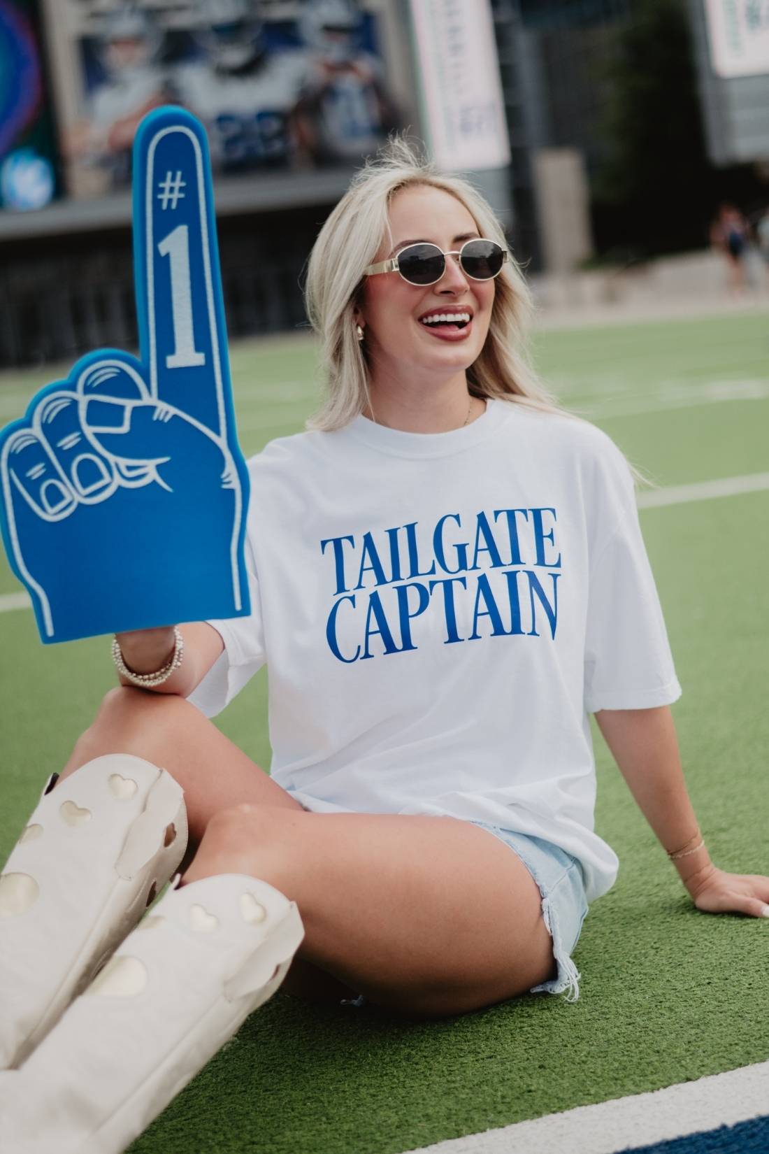 TAILGATE CAPTAIN Graphic Tee