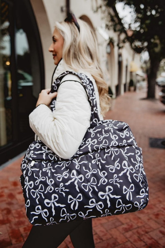 Black & White Bows Women's Weekender Bag