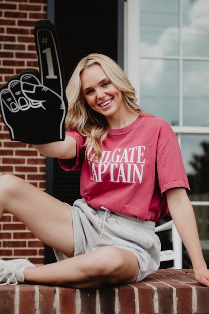 TAILGATE CAPTAIN Graphic Tee