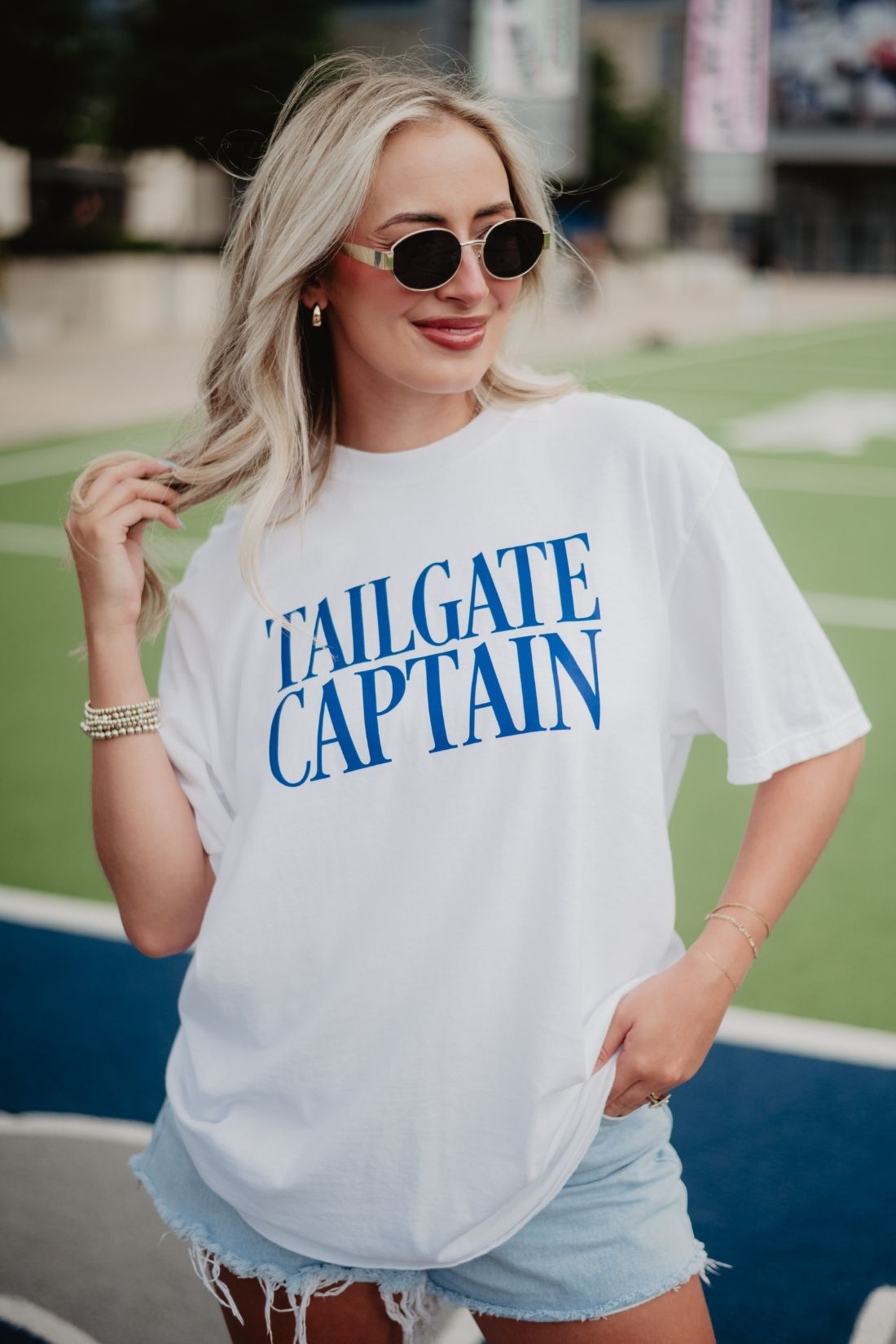 TAILGATE CAPTAIN Graphic Tee